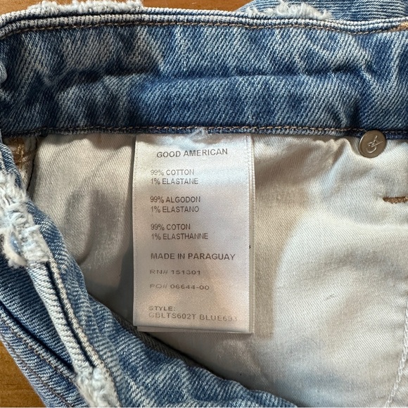 Good American Light Wash Good Boy High Rise Slit Hem Jeans. Size 8/29. - Picture 9 of 10